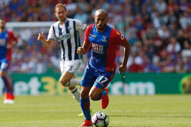Crystal Palace's English midfielder Andros Townsend runs with the ball during the English Premier League football match between Crystal Palace and West Bromwich Albion at Selhurst Park in south London on August 13, 2016. / AFP / Ian KINGTON / RESTRICTED TO EDITORIAL USE. No use with unauthorized audio, video, data, fixture lists, club/league logos or 'live' services. Online in-match use limited to 75 images, no video emulation. No use in betting, games or single club/league/player publications.  /         (Photo credit should read IAN KINGTON/AFP/Getty Images)