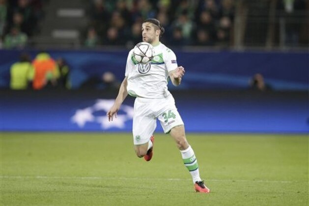 Wolfsburg's Ricardo Rodriguez during the Champions League round of sixteen 2nd leg soccer match between VfL Wolfsburg and KAA Gent in Wolfsburg, Germany, Tuesday, March 8, 2016. (AP Photo/Michael Sohn)