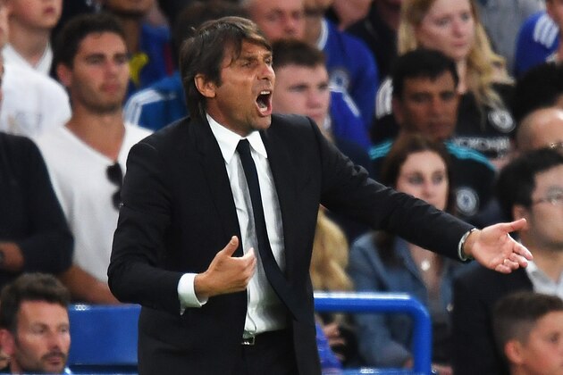 LONDON, ENGLAND - AUGUST 15:  Antonio Conte, Manager of Chelsea reacts during the Premier League match between Chelsea and West Ham United at Stamford Bridge on August 15, 2016 in London, England.  (Photo by Mike Hewitt/Getty Images)