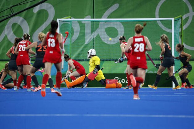 Netherlands scores against Britain during a women's field hockey gold medal match at the 2016 Summer Olympics in Rio de Janeiro, Brazil, Friday, Aug. 19, 2016. (AP Photo/Dario Lopez-Mills)