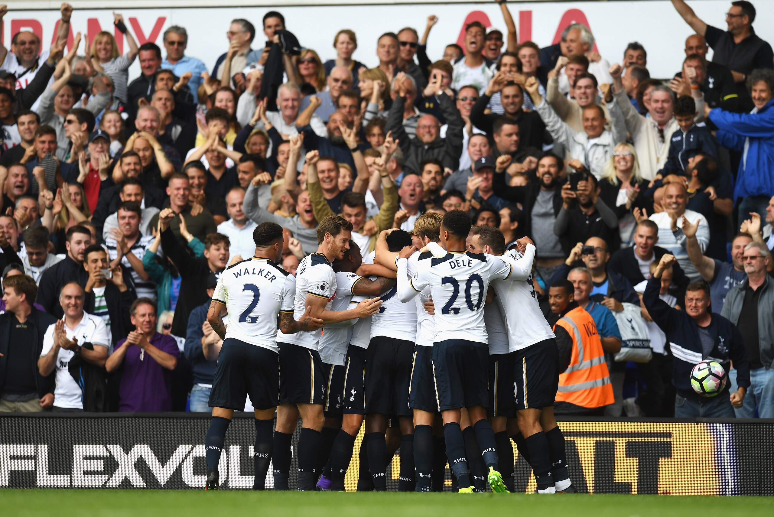 LONDON, ENGLAND - AUGUST 20: Victor Wanyama of Tottenham Hotspur celebrates scoring his sides first goal with his team mates during the Premier League match between Tottenham Hotspur and Crystal Palace at White Hart Lane on August 20, 2016 in London, England.  (Photo by Mike Hewitt/Getty Images)