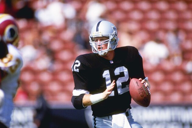 22 Aug 1992:  Quarterbck Todd Marinovich of the Los Angeles Raiders looks to pass the ball during a pre-season game against the Washington Redskins at the Los Angeles Memorial Coliseum in Los Angeles, California.  The Redskins won the game, 27-23. Mandato
