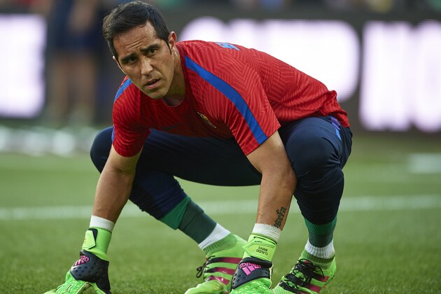 BARCELONA, SPAIN - AUGUST 10:  Claudio Bravo of FC Barcelona looks on ahead of the Joan Gamper trophy match between FC Barcelona and UC Sampdoria at Camp Nou on August 10, 2016 in Barcelona, Spain.  (Photo by Manuel Queimadelos Alonso/Getty Images)