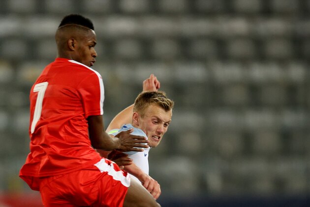 THUN, SWITZERLAND - MARCH 26: James Ward-Prowse of England U21 (R) fights for the ball with Edimilson Fernandes of Switzerland U21 during the European Under 21 Qualifier match between Switzerland U21 and England U21 at Stockhorn Arena on March 26, 2016 in Thun, Switzerland. (Photo by Philipp Schmidli/Getty Images) THUN, SWITZERLAND - MARCH 26: James Ward-Prowse of England U21 (R) fights for the ball with Edimilson Fernandes of Switzerland U21 during the European Under 21 Qualifier match between Switzerland U21 and England U21 at Stockhorn Arena on March 26, 2016 in Thun, Switzerland. (Photo by Philipp Schmidli/Getty Images)