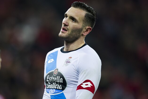 BILBAO, SPAIN - MARCH 02:  Lucas Perez of Deportivo La Coruna reacts during the La Liga match between Athletic Club Bilbao and RC Deportivo La Coruna at San Mames Stadium on March 2, 2016 in Bilbao, Spain.  (Photo by Juan Manuel Serrano Arce/Getty Images)