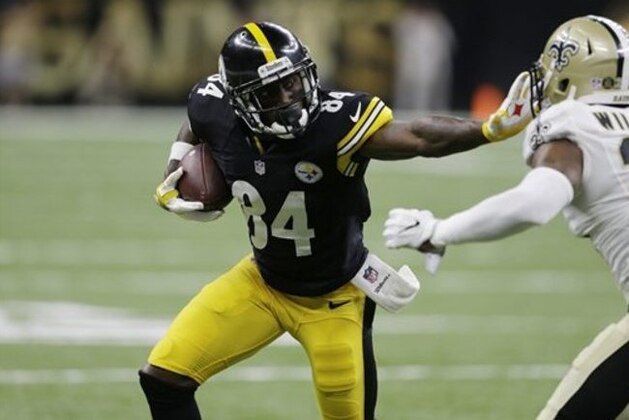 Pittsburgh Steelers wide receiver Antonio Brown (84) runs against New Orleans Saints cornerback P.J. Williams (25)  the first half of an NFL preseason football game, Friday, Aug. 26, 2016, in New Orleans. (AP Photo/Butch Dill)