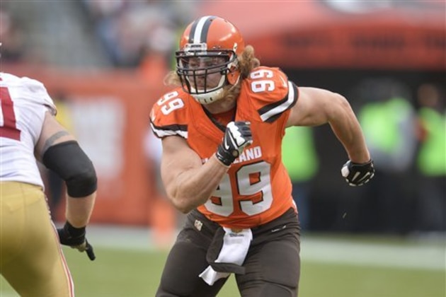 Cleveland Browns outside linebacker Paul Kruger (99) rushes the passer against the San Francisco 49ers during an NFL football game Sunday, Dec. 13, 2015, in Cleveland. Cleveland won 24-10. (AP Photo/David Richard)