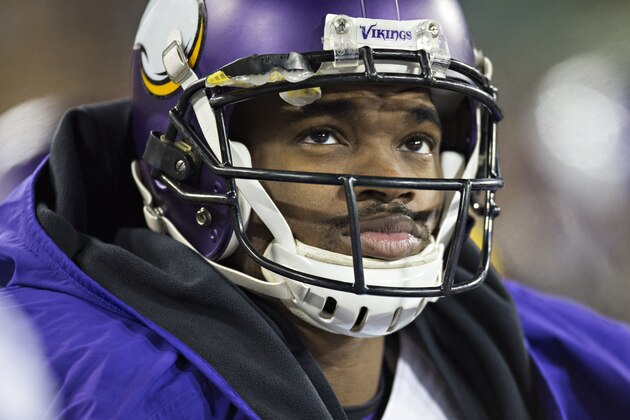 GREEN BAY, WI - JANUARY 3:  Adrian Peterson #28 of the Minnesota Vikings on the sidelines during a game against the Green Bay Packers at Lambeau Field on January 3, 2016 in Green Bay, Wisconsin.  The Vikings defeated the Packers 20-13.  (Photo by Wesley Hitt/Getty Images)