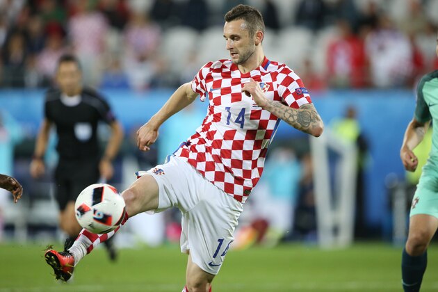 Marcelo Brozovic of Croatia during the UEFA Euro 2016 round of 16 match between Croatia and Portugal on June 25, 2016 at the stade Bollaert-Delelis in Lens, France.(Photo by VI Images via Getty Images)