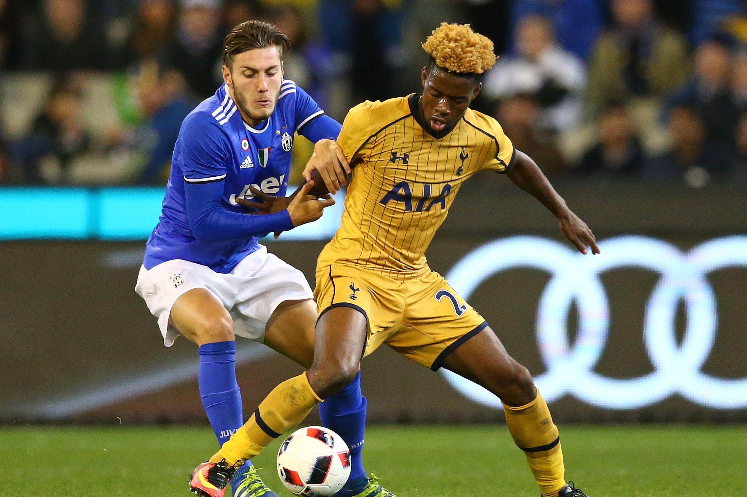MELBOURNE, AUSTRALIA - JULY 26: Josh Onomah of Tottenham Hotspur and Yoan Severin of Juventus FC compete for the ball during the 2016 International Champions Cup match between Juventus FC and Tottenham Hotspur at Melbourne Cricket Ground on July 26, 2016 in Melbourne, Australia. (Photo by Scott Barbour/Getty Images) MELBOURNE, AUSTRALIA - JULY 26: Josh Onomah of Tottenham Hotspur and Yoan Severin of Juventus FC compete for the ball during the 2016 International Champions Cup match between Juventus FC and Tottenham Hotspur at Melbourne Cricket Ground on July 26, 2016 in Melbourne, Australia. (Photo by Scott Barbour/Getty Images)