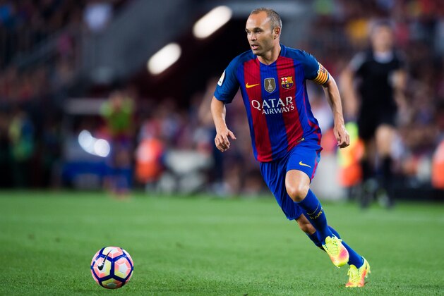 BARCELONA, SPAIN - AUGUST 10:  Andres Iniesta of FC Barcelona runs with the ball during the Joan Gamper trophy match between FC Barcelona and UC Sampdoria at Camp Nou on August 10, 2016 in Barcelona, Spain.  (Photo by Alex Caparros/Getty Images)