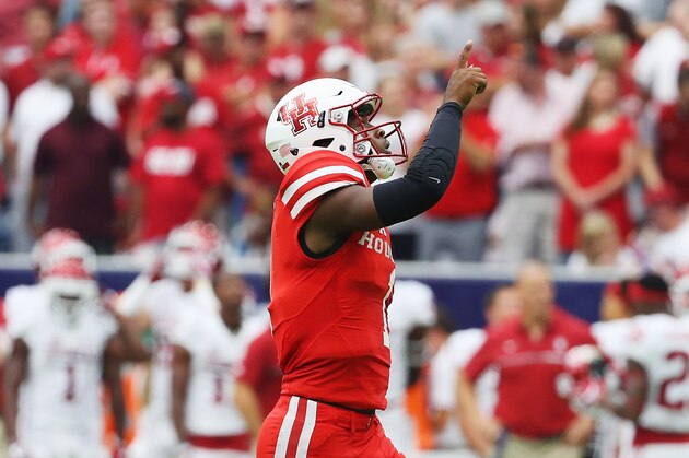 HOUSTON, TX - SEPTEMBER 03:  Greg Ward Jr. #1 of the Houston Cougars celebrates a touchdown pass in the first half of their game against the Oklahoma Sooners  during the Advocare Texas Kickoff on September 3, 2016 in Houston, Texas.  (Photo by Scott Halleran/Getty Images)
