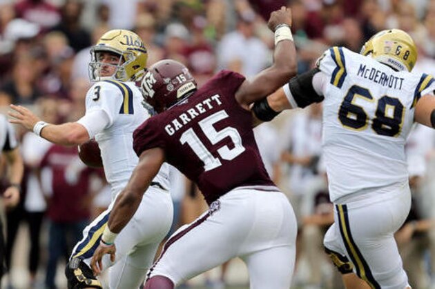 UCLA quarterback Josh Rosen (3) is pressured by Texas A