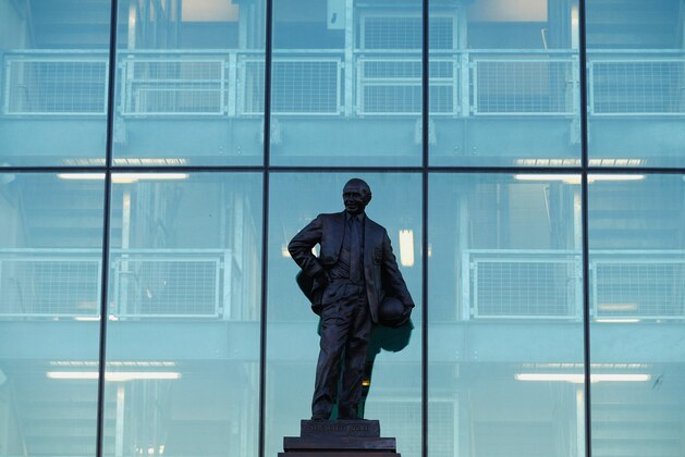 MANCHESTER, ENGLAND - SEPTEMBER 30:  The Sir Matt Busby statue is seen outside the stadium prior to the UEFA Champions League Group B match between Manchester United FC and VfL Wolfsburg at Old Trafford on September 30, 2015 in Manchester, United Kingdom.  (Photo by Dean Mouhtaropoulos/Getty Images)