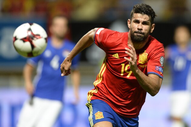 Spain's forward Diego Costa runs for the ball during the WC 2018 football qualification match between Spain and Liechtenstein at the Reyno de Leon Stadium in Leon on September 5, 2016. Spain won the match 8-0. / AFP / MIGUEL RIOPA        (Photo credit should read MIGUEL RIOPA/AFP/Getty Images)