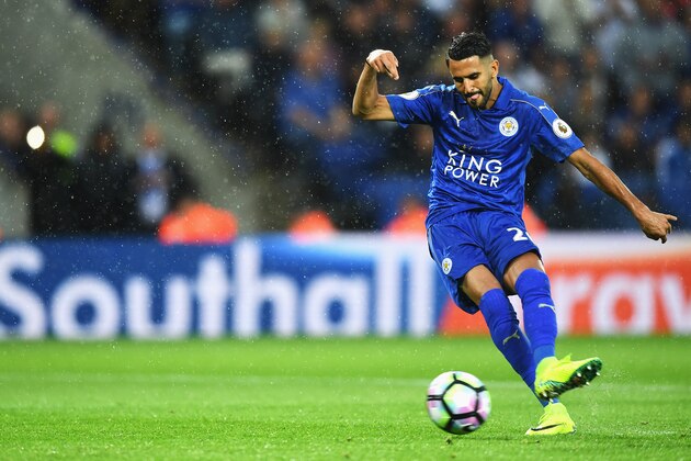 LEICESTER, ENGLAND - AUGUST 27: Riyad Mahrez of Leicester City misses a penalty during the Premier League match between Leicester City and Swansea City at The King Power Stadium on August 27, 2016 in Leicester, England.  (Photo by Michael Regan/Getty Images)