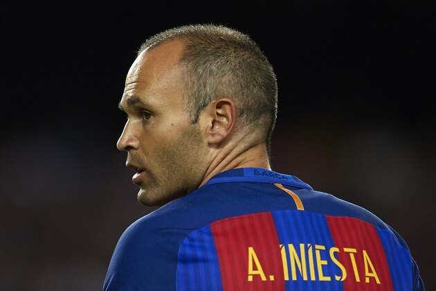 BARCELONA, SPAIN - AUGUST 10:  Andres Iniesta of FC Barcelona looks on during the Joan Gamper trophy match between FC Barcelona and UC Sampdoria at Camp Nou on August 10, 2016 in Barcelona, Spain.  (Photo by Manuel Queimadelos Alonso/Getty Images)
