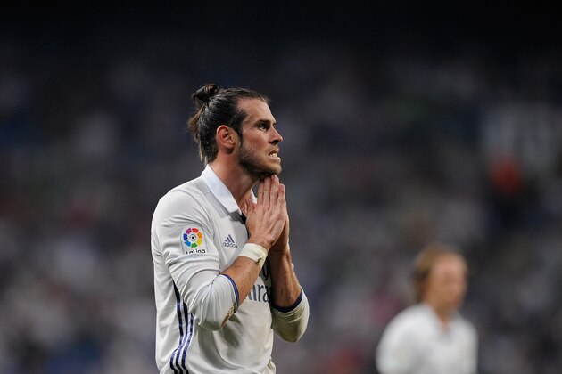 MADRID, SPAIN - AUGUST 27:  Gareth Bale of Real Madrid reacts during the La Liga match between Real Madrid CF and RC Celta de Vigo at Estadio Santiago Bernabeu on August 27, 2016 in Madrid, Spain.  (Photo by Denis Doyle/Getty Images)