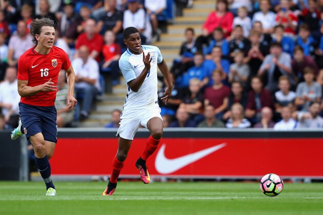 COLCHESTER, ENGLAND - SEPTEMBER 06:  Marcus Rashford of England in action during the European Under 21 Qualifier match between England U21 V Norway U21 at Colchester Community Stadium on September 6, 2016 in Colchester, England.  (Photo by Warren Little/Getty Images)