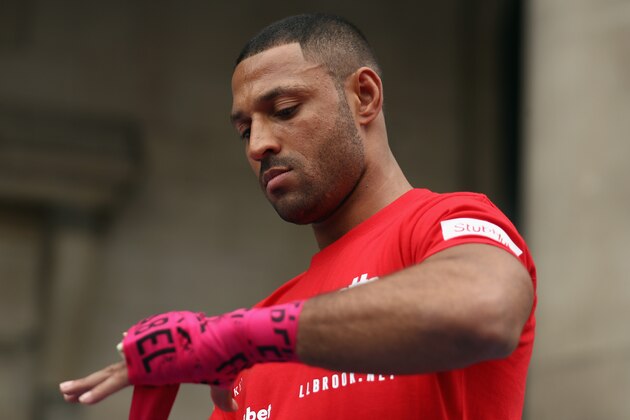LONDON, ENGLAND - SEPTEMBER 06:  Kell Brook takes part in a public workout, ahead of his fight against Gennady Golovkin, in Covent Garden on September 6, 2016 in London, England.  (Photo by Bryn Lennon/Getty Images)