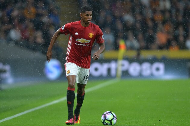 HULL, ENGLAND - AUGUST 27: Marcus Rashford of Manchester United in action during the Premier League match between Manchester United FC and Hull City FC at KC Stadium on August 27, 2016 in Hull, England. (Photo by Mark Runnacles/Getty Images)