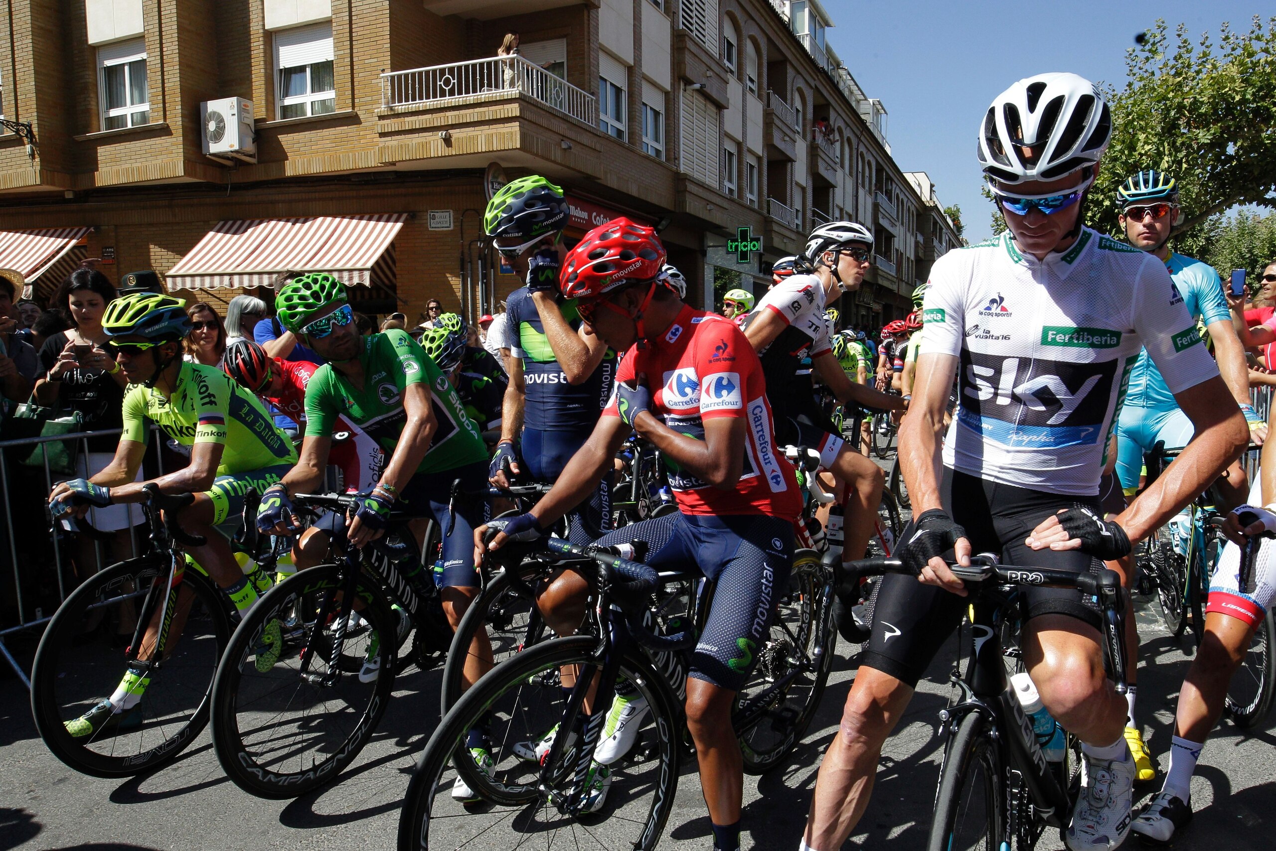 (L to R) Tinkoff's Spanish cyclist Alberto Contador  Movistar's Spanish cyclist Alejandro Valverde Movistar's Spanish cyclist Manuel Chves Movistar's Colombian cyclist Nairo Quintana and Sky's British cyclist Christopher Froome wait for the start of the 18th stage of the 71st edition of 'La Vuelta' Tour of Spain, a 191km route Requena to Gandia, on September 8, 2016. / AFP / JOSE JORDAN        (Photo credit should read JOSE JORDAN/AFP/Getty Images)