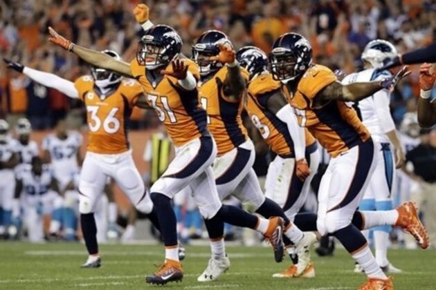 The Denver Broncos celebrate a missed game-winning field goal attempt by the Carolina Panthers during the second half of an NFL football game, Thursday, Sept. 8, 2016, in Denver. The Broncos won 21-20. (AP Photo/Jack Dempsey)