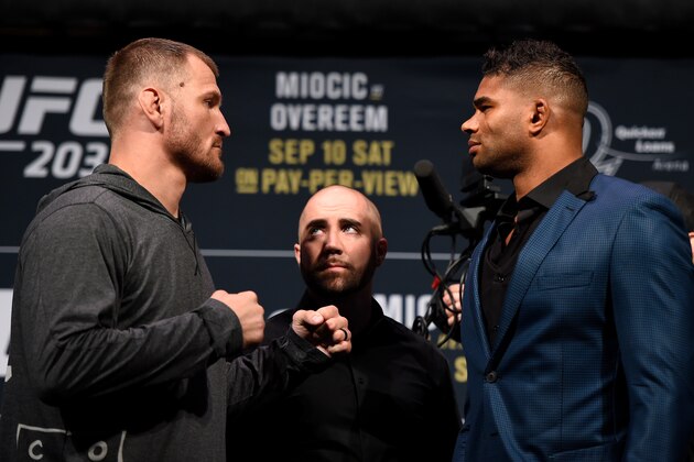 CLEVELAND, OH - SEPTEMBER 08:   (L-R) Opponents Stipe Miocic and Alistair Overeem of The Netherlands face off during the UFC 203 press conference at Quicken Loans Arena September 8, 2016 in Cleveland, Ohio. (Photo by Josh Hedges/Zuffa LLC/Zuffa LLC via Getty Images)