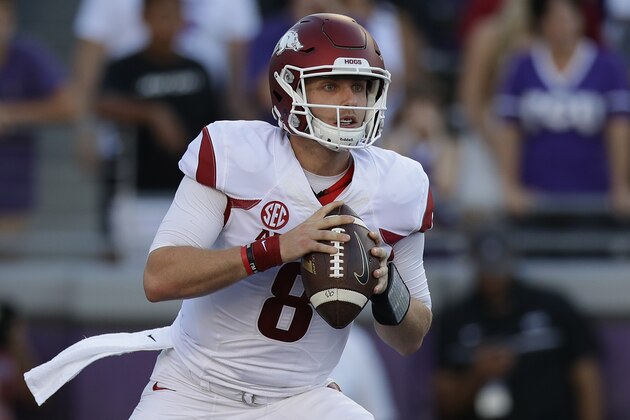 FORT WORTH, TX - SEPTEMBER 10:  Austin Allen #8 of the Arkansas Razorbacks throws against the TCU Horned Frogs in the first half at Amon G. Carter Stadium on September 10, 2016 in Fort Worth, Texas.  (Photo by Ronald Martinez/Getty Images)