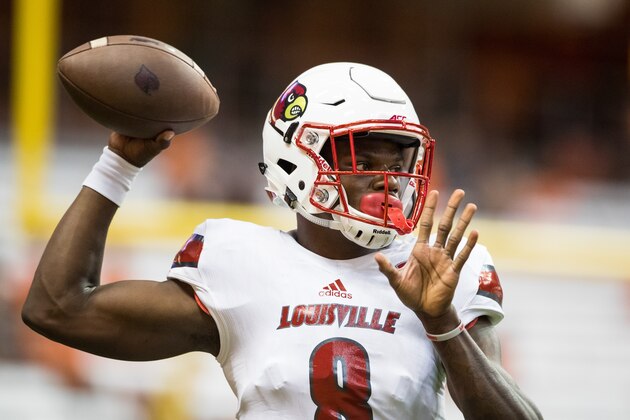 SYRACUSE, NY - SEPTEMBER 09:  Lamar Jackson #8 of the Louisville Cardinals warms up before the game against the Syracuse Orange on September 9, 2016 at The Carrier Dome in Syracuse, New York.  (Photo by Brett Carlsen/Getty Images)