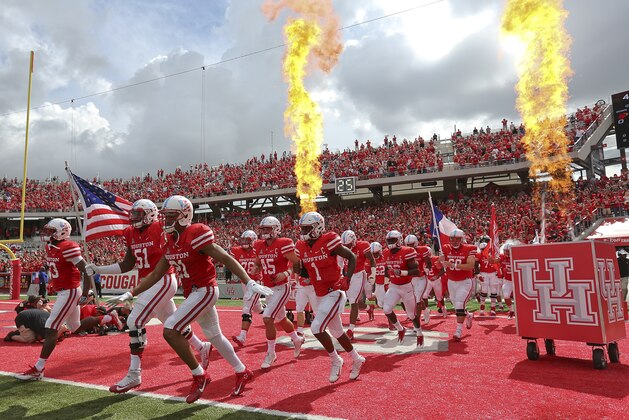 HOUSTON, TX - SEPTEMBER 10: Houston Cougars take the field before playing against the Lamar Cardinals at TDECU Stadium on September 10, 2016 in Houston, Texas.  (Photo by Thomas B. Shea/Getty Images)