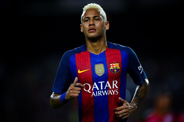 BARCELONA, SPAIN - SEPTEMBER 10:  Neymar Jr. of FC Barcelona looks on during the La Liga match between FC Barcelona and Deportivo Alaves at Camp Nou stadium on September 10, 2016 in Barcelona, Spain.  (Photo by David Ramos/Getty Images)