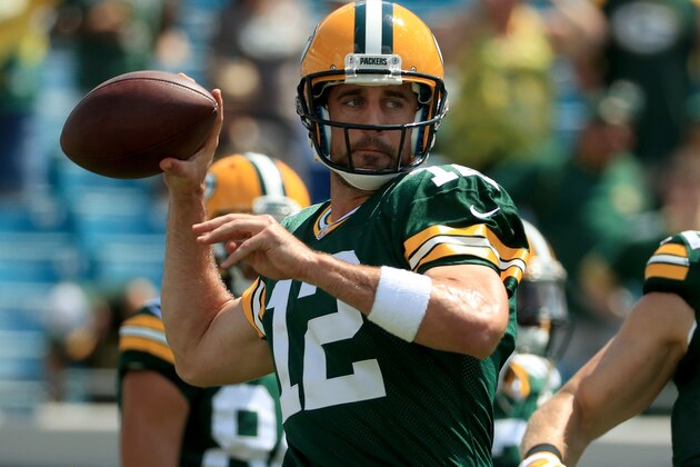 JACKSONVILLE, FL - SEPTEMBER 11:  Aaron Rodgers #12 of the Green Bay Packers warms up during the game against the Jacksonville Jaguars at EverBank Field on September 11, 2016 in Jacksonville, Florida.  (Photo by Mike Ehrmann/Getty Images)