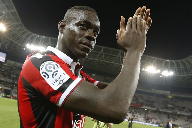 Nice's Italian forward Mario Balotelli celebrates at the end of the French L1 football match Nice vs Marseille on September 11, 2016 at the 'Allianz Riviera' stadium in Nice, southeastern France.  AFP / VALERY HACHE / AFP / VALERY HACHE        (Photo credit should read VALERY HACHE/AFP/Getty Images)