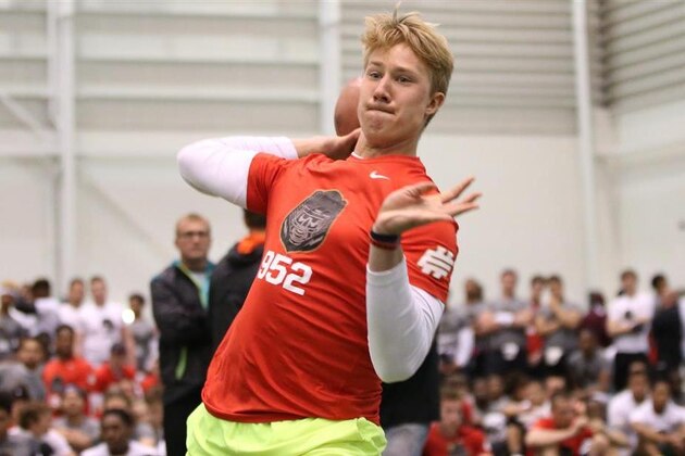 Artur Sitkowski works through Elite 11 drills in May.