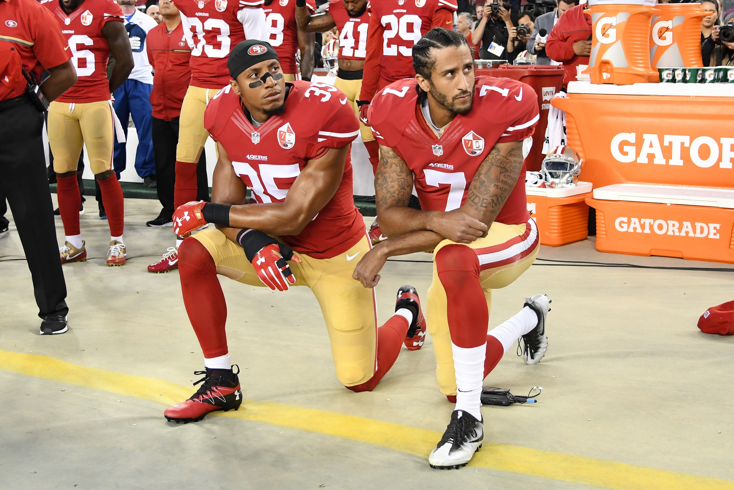 Colin Kaepernick, Eric Reid Kneel During National Anthem Before MNF vs ...