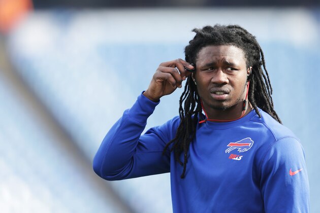 ORCHARD PARK, NY - DECEMBER 06:  Sammy Watkins #14 of the Buffalo Bills warms up before the game against the Houston Texans at Ralph Wilson Stadium on December 6, 2015 in Orchard Park, New York.  (Photo by Brett Carlsen/Getty Images)