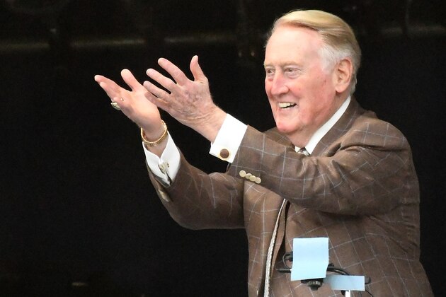 LOS ANGELES, CA - SEPTEMBER 06:  Los Angeles Dodgers broadcaster Vin Scully acknowledges the crowd before the game against the Arizona Diamondbacks at Dodger Stadium on September 6, 2016 in Los Angeles, California. (Photo by Jayne Kamin-Oncea/Getty Images)