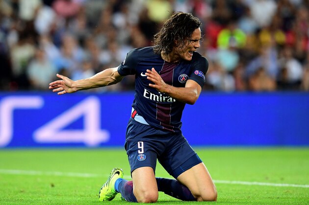Paris Saint-Germain's Uruguayan forward Edinson Cavani reacts after missing a goal opportunity during the UEFA Champions League Group A football match between Paris-Saint-Germain vs Arsenal FC, on September 13, 2016 at the Parc des Princes stadium in Paris.  / AFP / FRANCK FIFE        (Photo credit should read FRANCK FIFE/AFP/Getty Images)