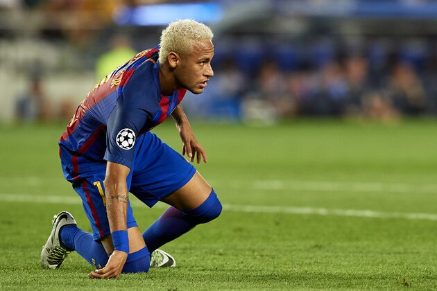 BARCELONA, SPAIN - SEPTEMBER 13:  Neymar JR of FC Barcelona looks on during the UEFA Champions League Group C match between FC Barcelona and Celtic FC at Camp Nou on September 13, 2016 in Barcelona. Spain. (Photo by Manuel Queimadelos/Getty Images).  (Photo by Manuel Queimadelos Alonso/Getty Images)