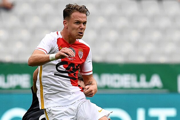 Monaco's forward Irvin Cardona (R) passes the ball during the French U19 Gambardella Cup final football match between Monaco and Lens on May 21, 2016 at the Stade de France in Saint-Denis, north of Paris. / AFP / FRANCK FIFE        (Photo credit should read FRANCK FIFE/AFP/Getty Images)