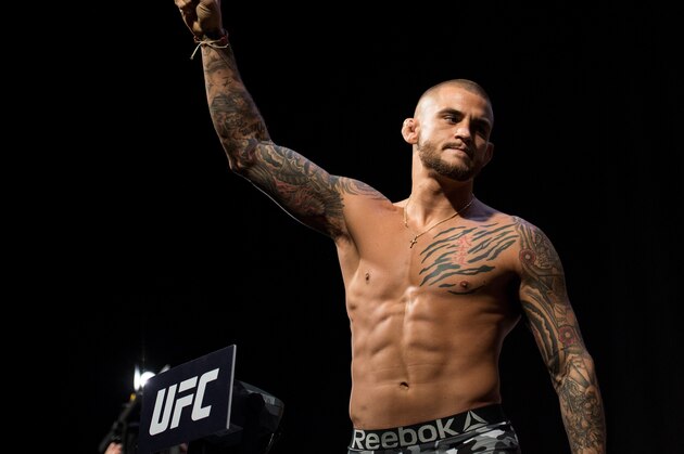 INGLEWOOD, CA - JUNE 03:   Dustin Poirier steps onto the scale during the UFC 199: Weigh-in Event at the Forum on June 3, 2016 in Inglewood, California. (Photo by Brandon Magnus/Zuffa LLC/Zuffa LLC via Getty Images)