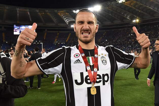 ROME, ITALY - MAY 21: Leonardo Bonucci of Juventus FC celebrates the victory after the TIM Cup match between AC Milan and Juventus FC at Stadio Olimpico on May 21, 2016 in Rome, Italy.  (Photo by Giuseppe Bellini/Getty Images)