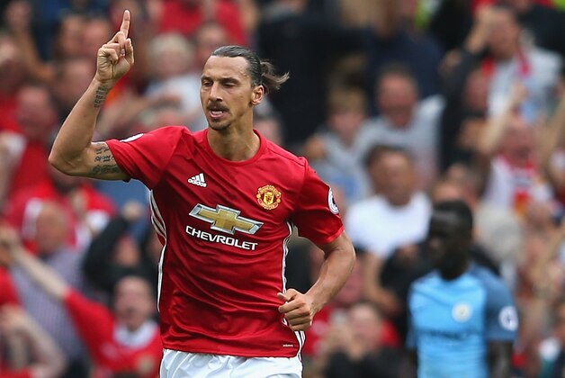 MANCHESTER, ENGLAND - SEPTEMBER 10: Zlatan Ibrahimovic of Manchester United celebrates scoring his sides frst goal during the Premier League match between Manchester United and Manchester City at Old Trafford on September 10, 2016 in Manchester, England.  (Photo by Alex Livesey/Getty Images)
