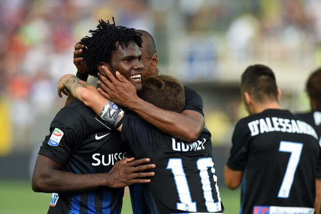 BERGAMO, ITALY - SEPTEMBER 11:  Franck Kessie of Atalanta BC celebrates his first goal to make it 2-1 during the Serie a match between Atalanta BC and FC Torino at Stadio Atleti Azzurri d'Italia on September 11, 2016 in Bergamo, Italy.  (Photo by Pier Marco Tacca/Getty Images)
