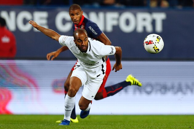 Paris Saint-Germain's Brazilian midfielder Lucas Moura eyes the ball  during the French L1 football match between Caen (SMC) and Paris Saint-Germain (PSG), on September 16, 2016, at the Michel d'Ornano stadium in Caen, northwestern France. / AFP / CHARLY TRIBALLEAU        (Photo credit should read CHARLY TRIBALLEAU/AFP/Getty Images)