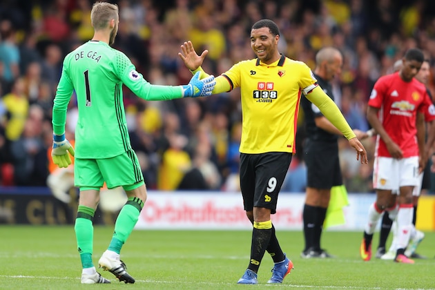 WATFORD, ENGLAND - SEPTEMBER 18:  David De Gea of Manchester United (L) shakes hands with Troy Deeney of Watford (R) after the final whistle during the Premier League match between Watford and Manchester United at Vicarage Road on September 18, 2016 in Watford, England.  (Photo by Richard Heathcote/Getty Images)