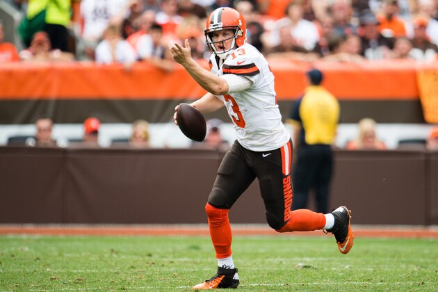 CLEVELAND, OH - SEPTEMBER 18: Quarterback Josh McCown #13 of the Cleveland Browns yells to his receiver as he runs out of the pocket during the second half against the Baltimore Ravens at FirstEnergy Stadium on September 18, 2016 in Cleveland, Ohio. The Ravens defeated the Browns 25-20. (Photo by Jason Miller/Getty Images)