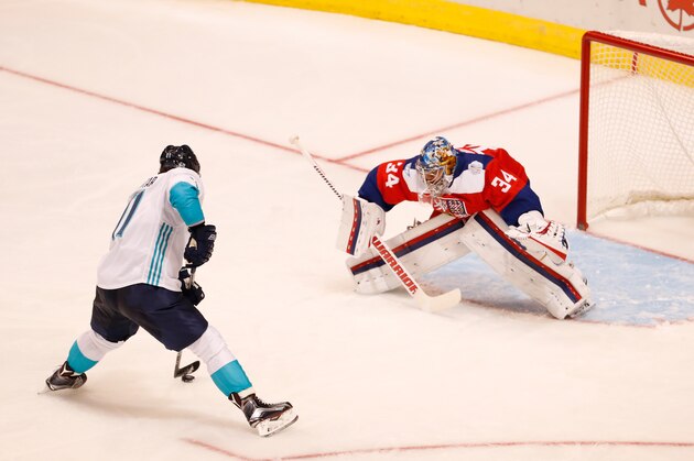 TORONTO, ON - SEPTEMBER 19: Anze Kopitar #11 of Team Europe heads in for a penalty shot on Petr Mrazek #34 of Team Czech Republic in the second period during the World Cup of Hockey at the Air Canada Center on September 19, 2016 in Toronto, Canada.  (Photo by Gregory Shamus/Getty Images)
