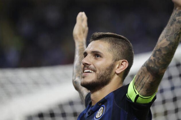 Inter Milan's Mauro Icardi celebrates after scoring during the Serie A soccer match between Inter Milan and Juventus at the San Siro stadium in Milan, Italy, Sunday, Sept. 18, 2016. (AP Photo/Antonio Calanni)